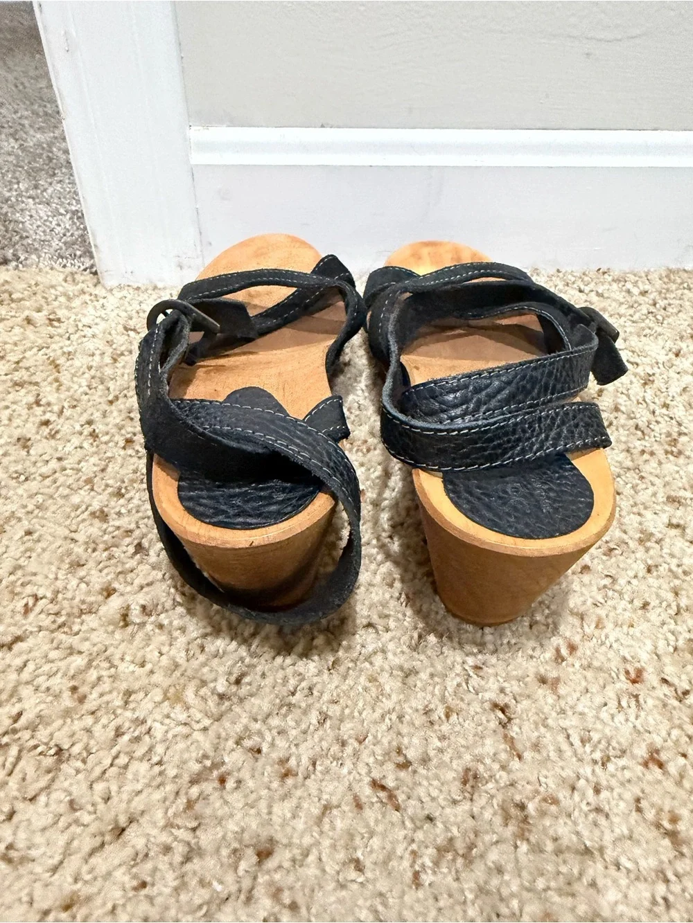 NWOT! Sanita wooden wedge, 37